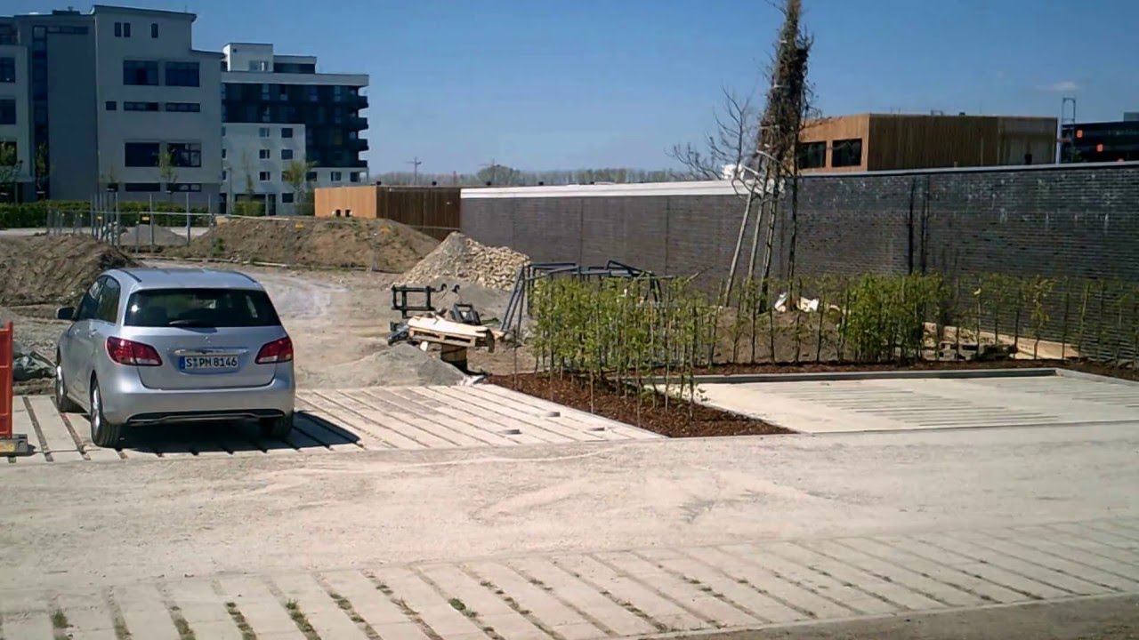 Flugfeld - Ehem. Flughafen-Empfangsgeb&auml;ude, Vor Neu-Er&ouml;ffnung als Restaurant 