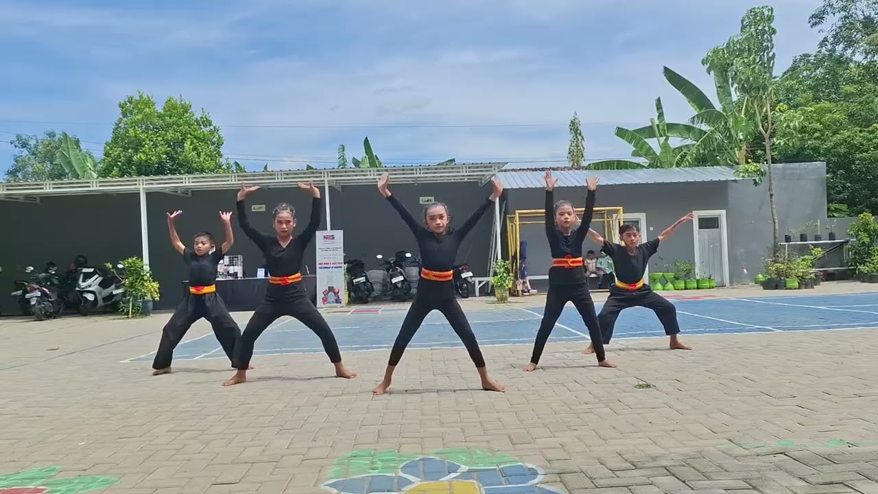 Tari Ksatria Kelas 5 Kelompok A SDN Rejomulyo