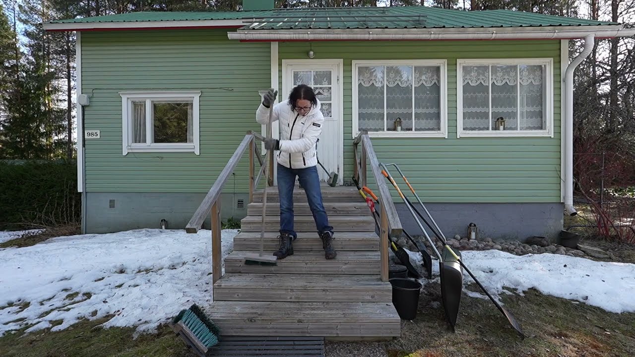 Ehkä se on enterorokko 👩‍⚕️ I Karjalanpaistia katajanmarjoilla 👩‍🍳 | Kotoilua 🏡