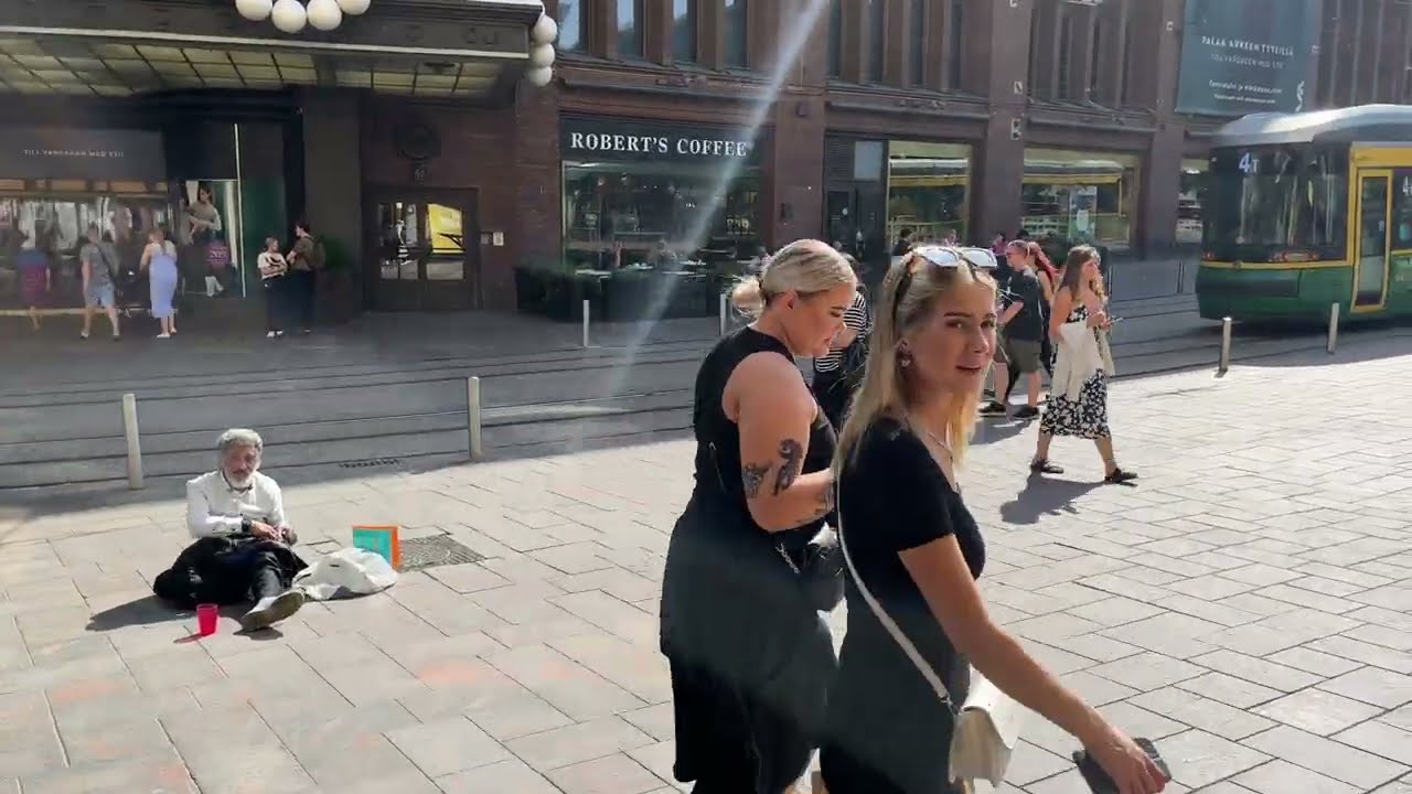 Hot Day in Helsinki! Steamy Vibes 🌞🔥 Cityk&auml;yt&auml;v&auml;, Kolmen Sep&auml;n Patsas, Aleksanterinkatu, Mikonkatu