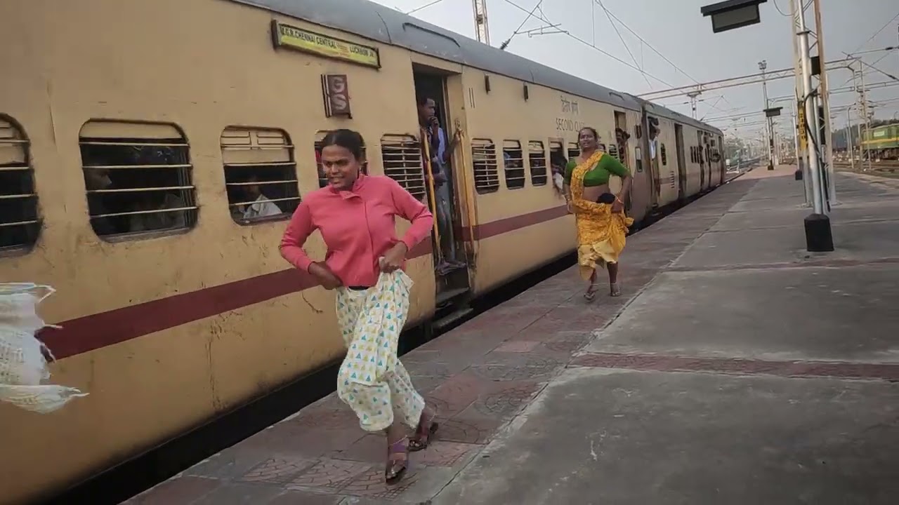 Lucknow Chennai Express Arrived Bellampalli