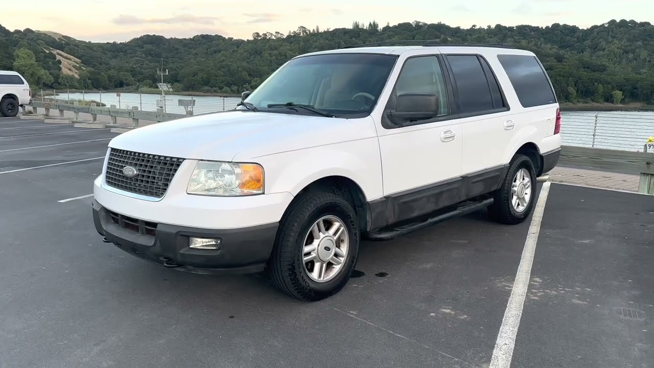 2004 Ford Expedition XLT 4WD 4dr SUV White