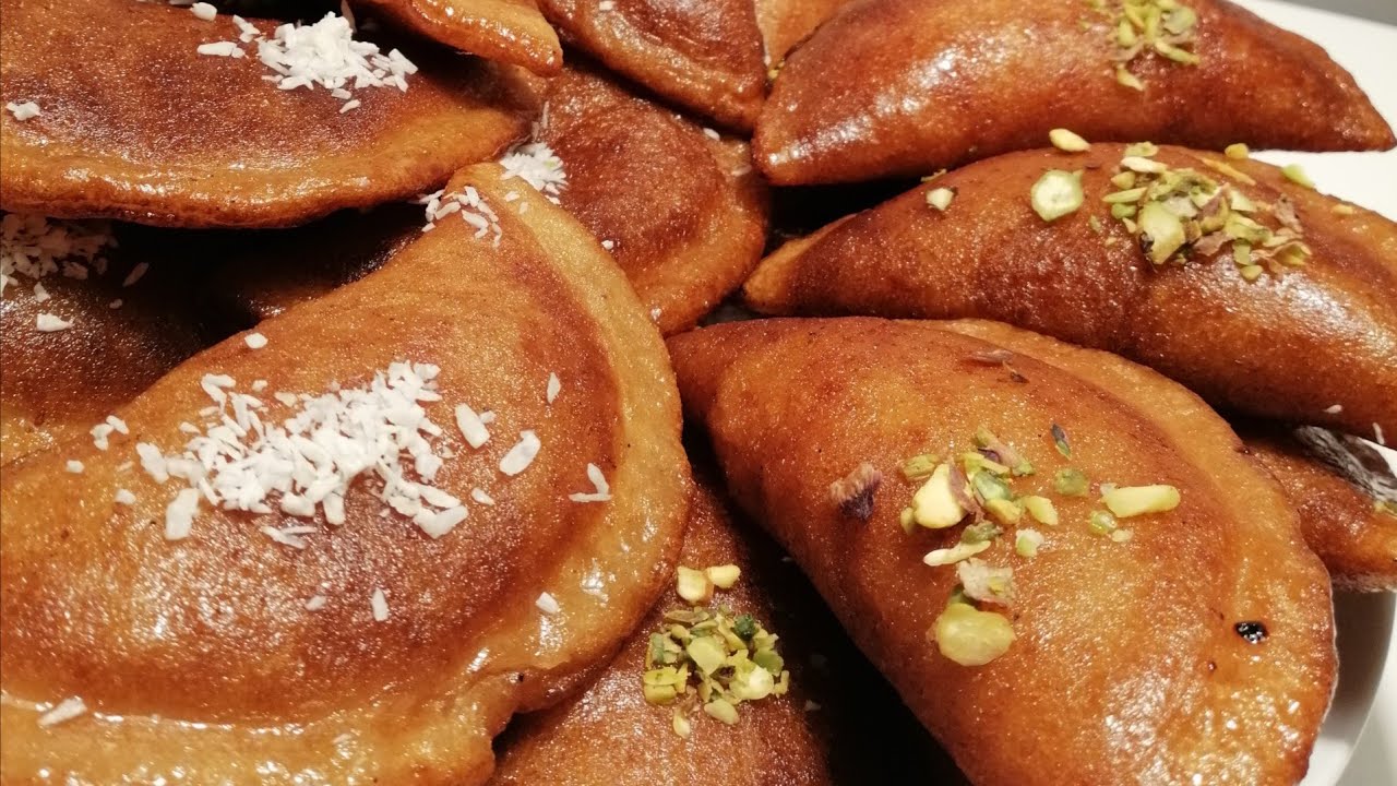 قطايف (ستاتي) بالجوز والقشطة