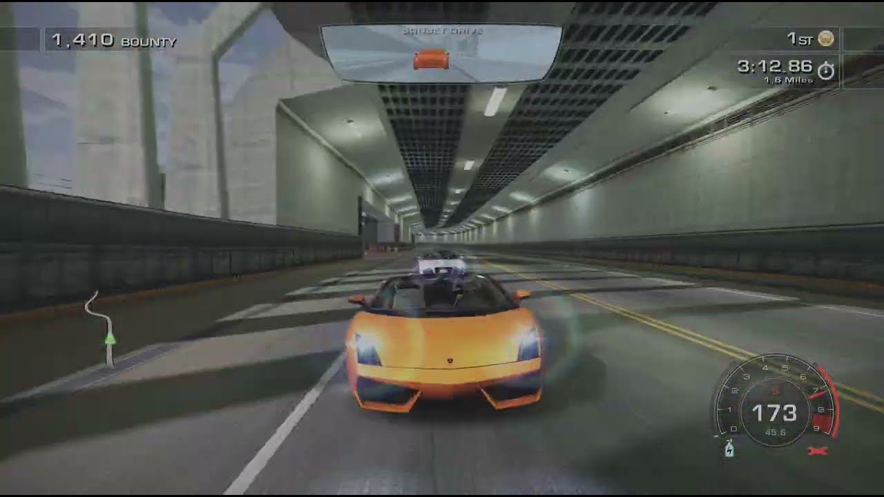 Lamborgini gallarado vs Audi R8 spyder (heart to heart )