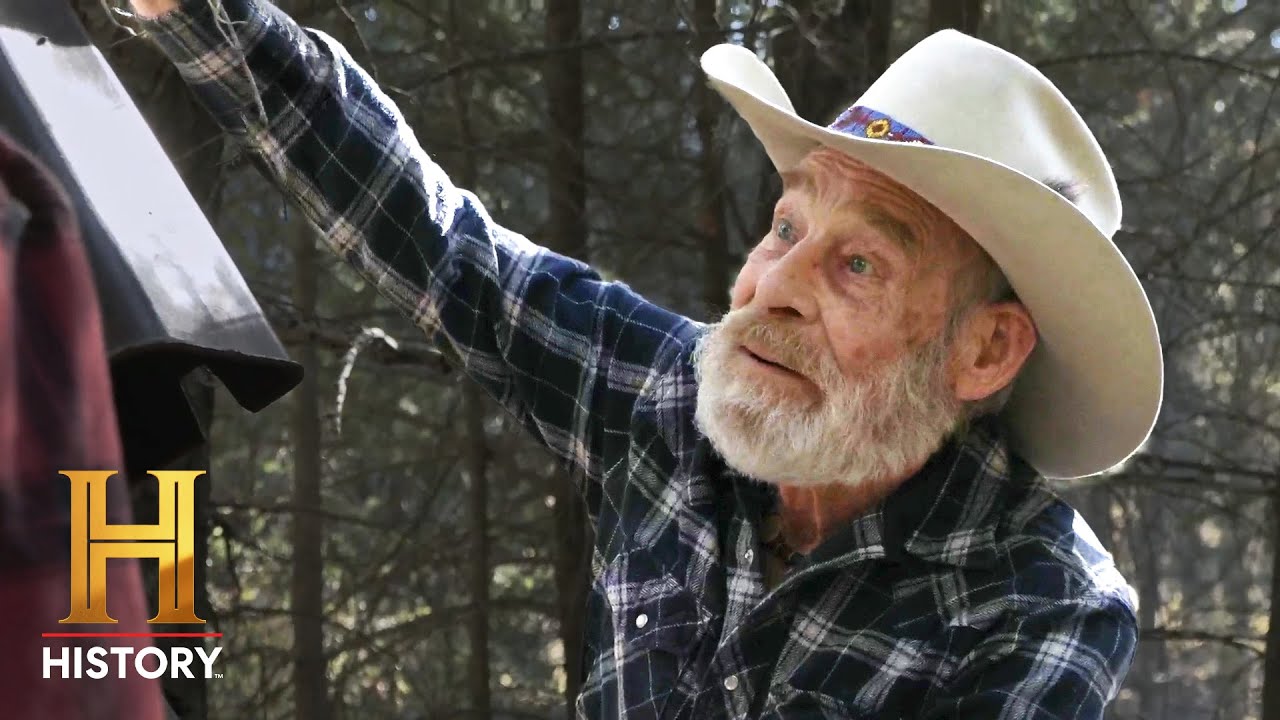 Mountain Men: Tom Shows Off His Incredible Trapping Skills (Season 12) | History