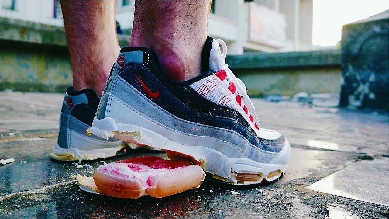 Почему Мусульмане против кроссовок NIKE