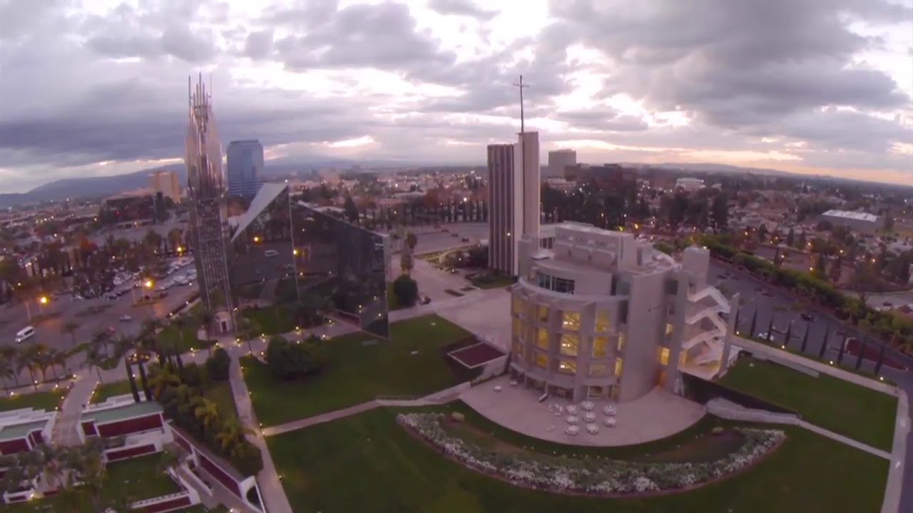 Inaugurada Catedral de Vidro nos EUA - Vaticano News - 26/07/2019