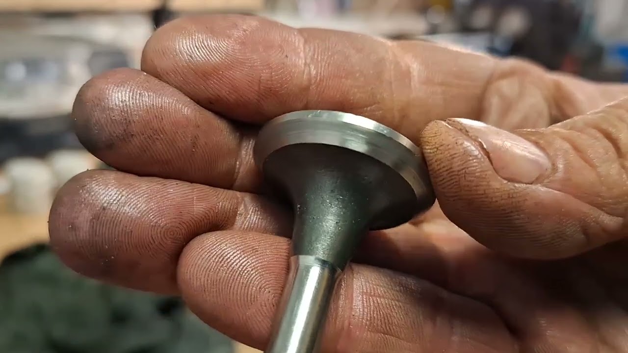moteur cox 1641,on rodé les soupapes d'une culasse neuve.....