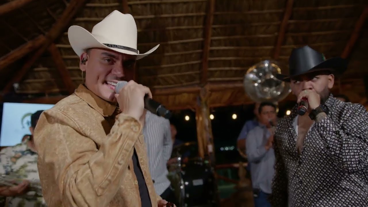 Mi Gusto Es / El Sauce y la Palma / El Sinaloense - La Banda Que Hacia Falta ( LIVE SESSIONS )