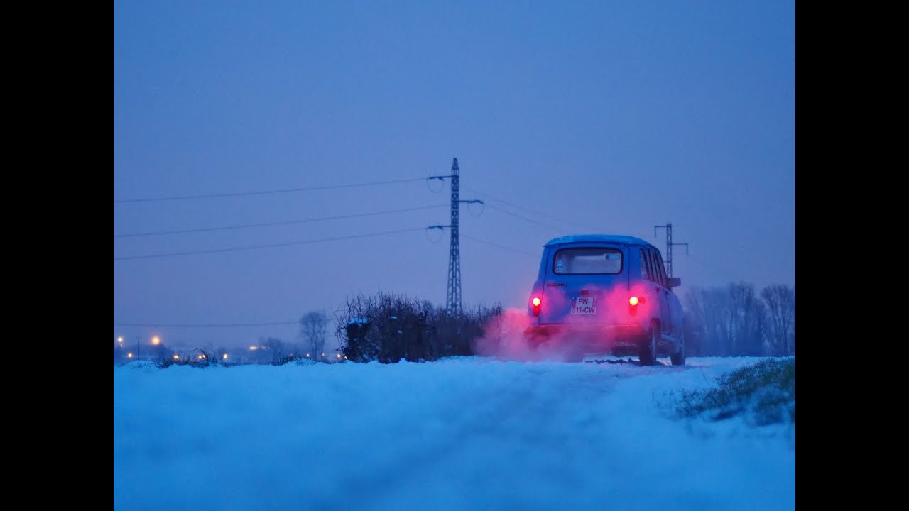 Renault r4 4L winter countryside drive