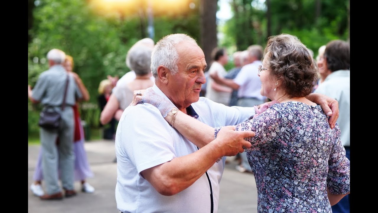 Alytaus senjorų naktišokiai 2023 06 26