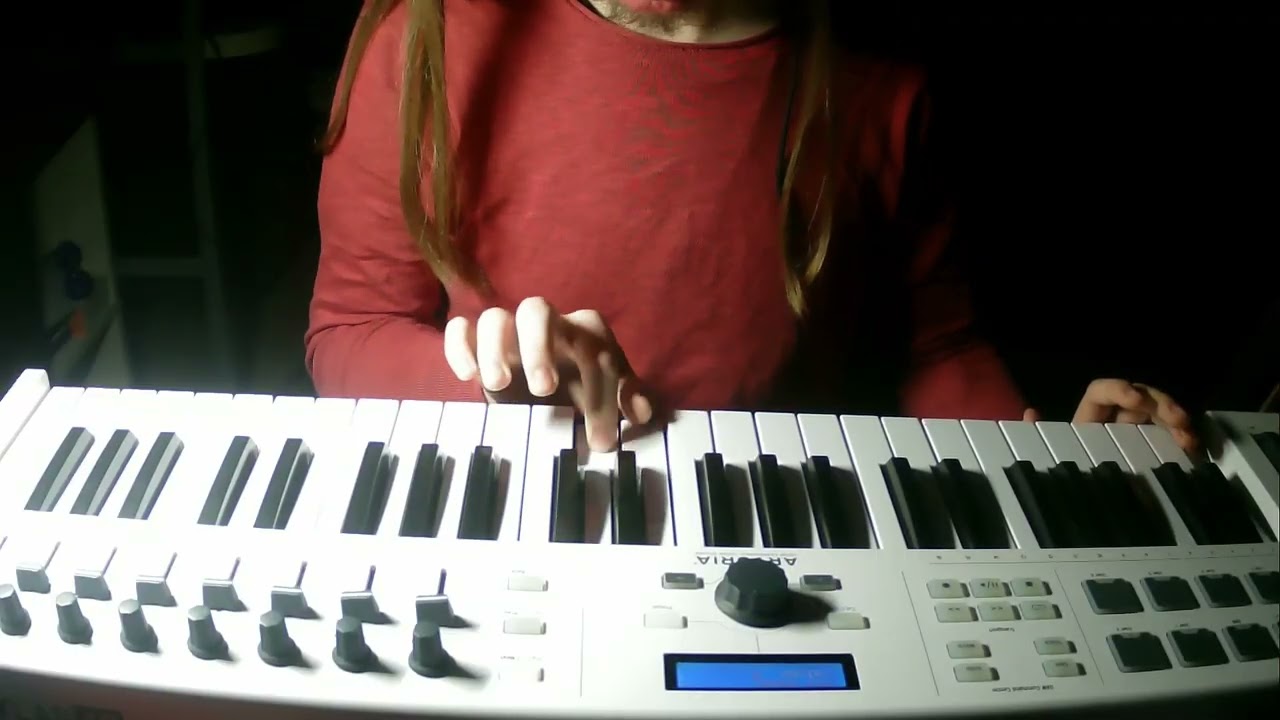 2 minutes and a half of me playing synth