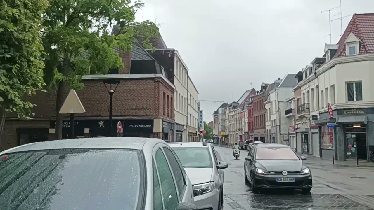 جولة في شوارع فالانسيان و المطر ينزل Tour the streets of Valenciennes and the rain is falling