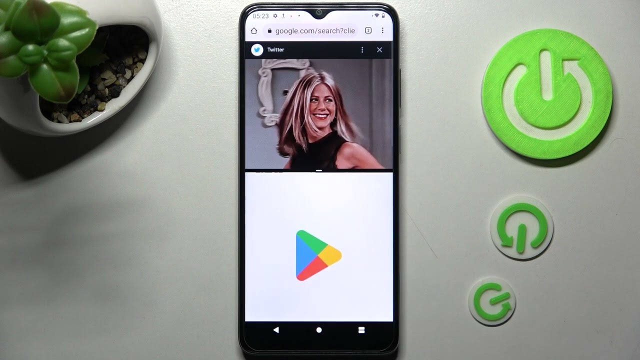 How To Open Split Screen For MOTOROLA MOTO E22
