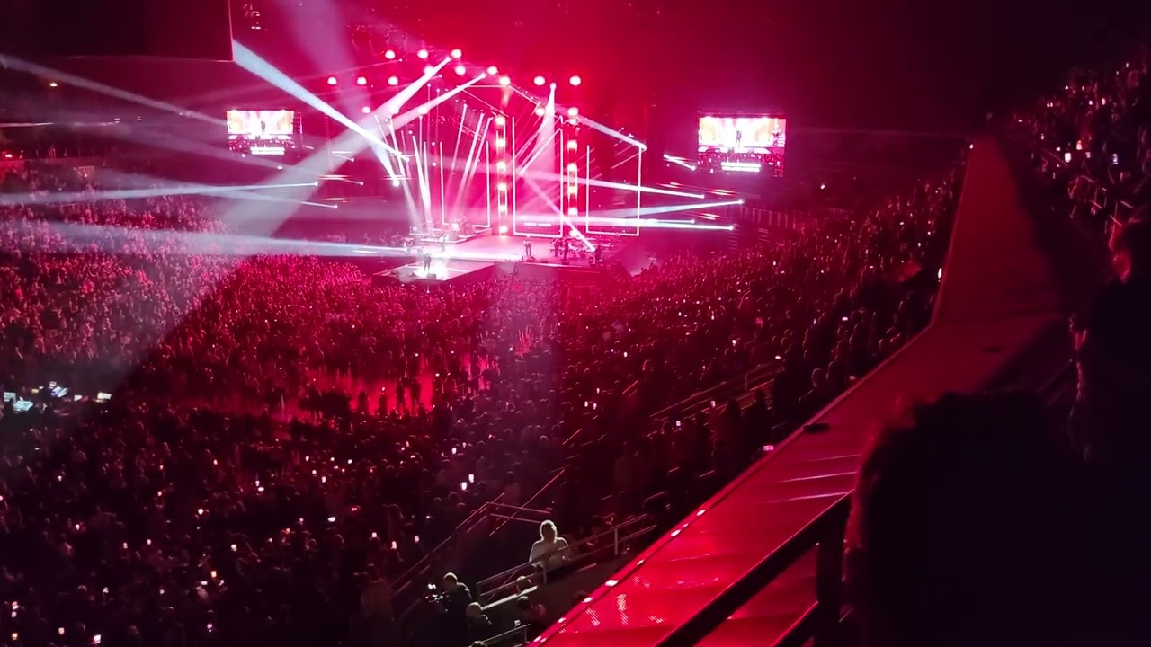 Miroslav Škoro - Svetinja (Domu mom 11.10.2025.)