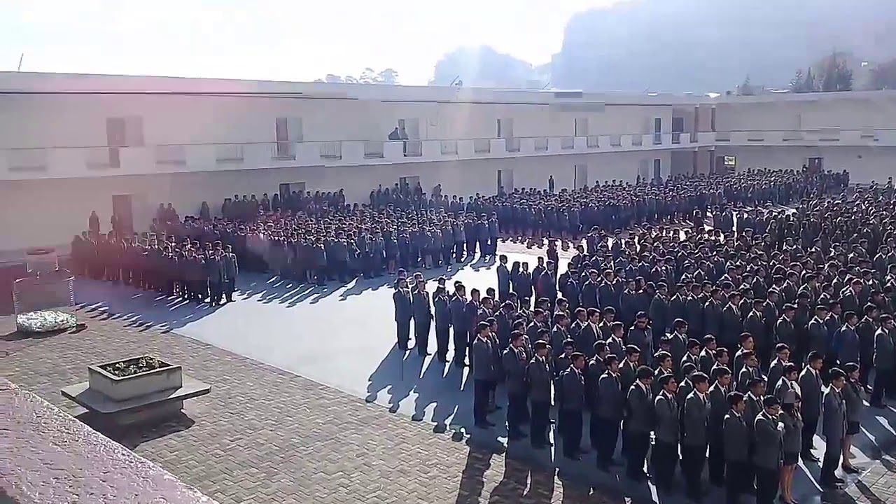 COLEGIO MONTÚFAR - ULTIMO HIMNO DE LA PROMOCIÓN 2016-2017 🔴⚫