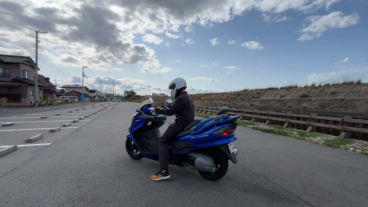 スズキ　スカイウェイブ　250 タイプs走行動画