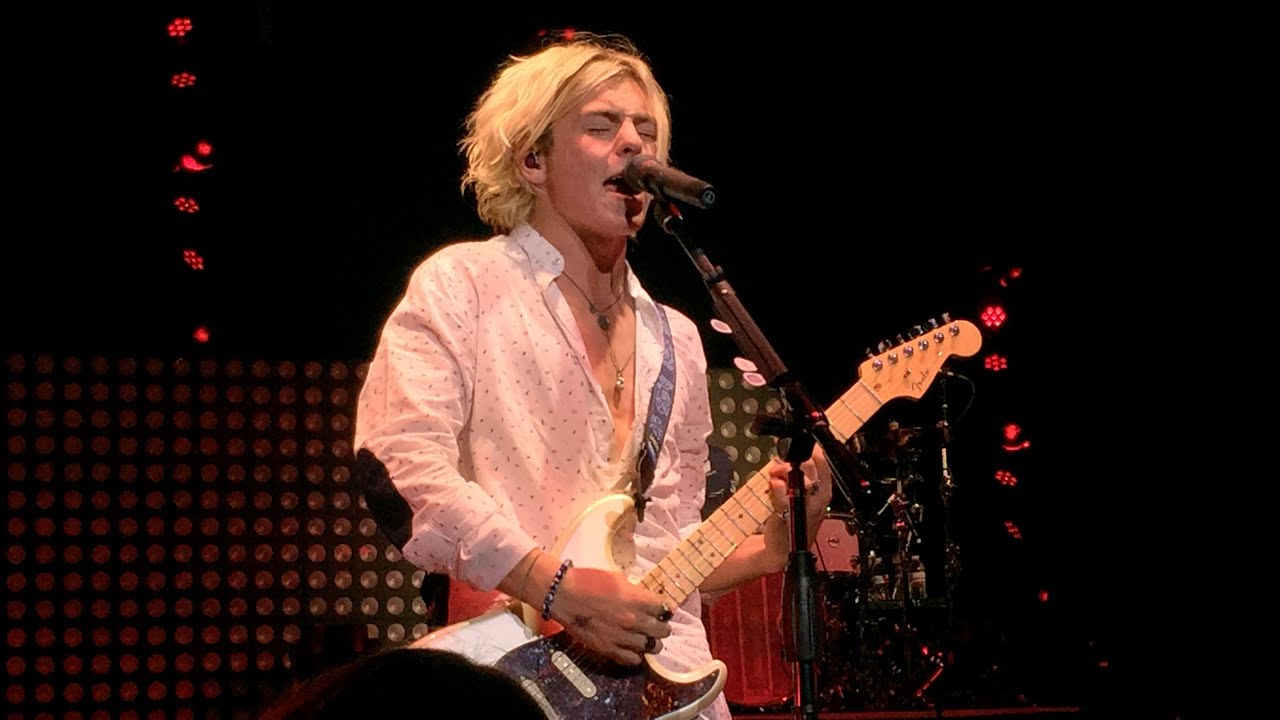 R5 - Cali Girls (Detroit, Michigan 7.22.15)