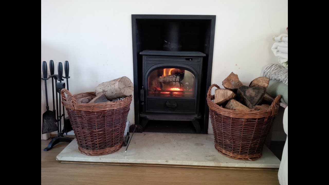 How to use a Wood Burning Stove [Superhome59 part 13]