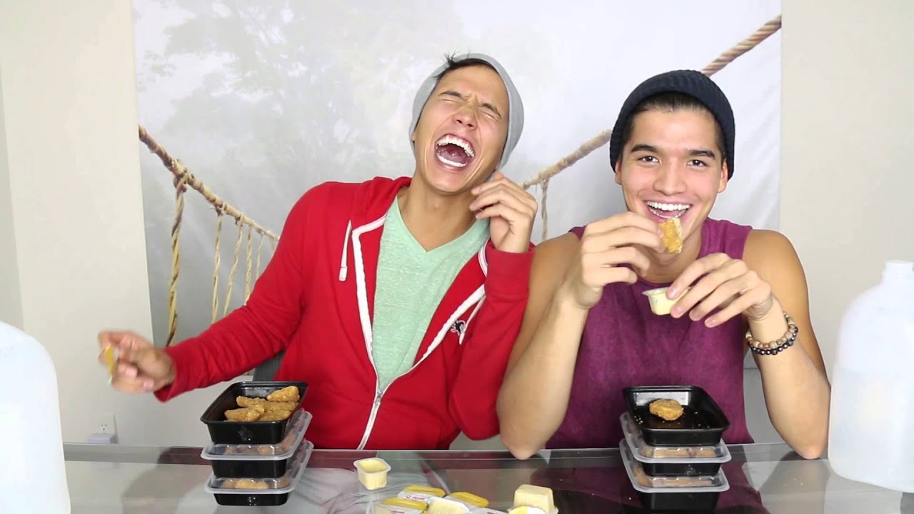 CHICKEN NUGGET CHALLENGE ft. ALEXWASSABI