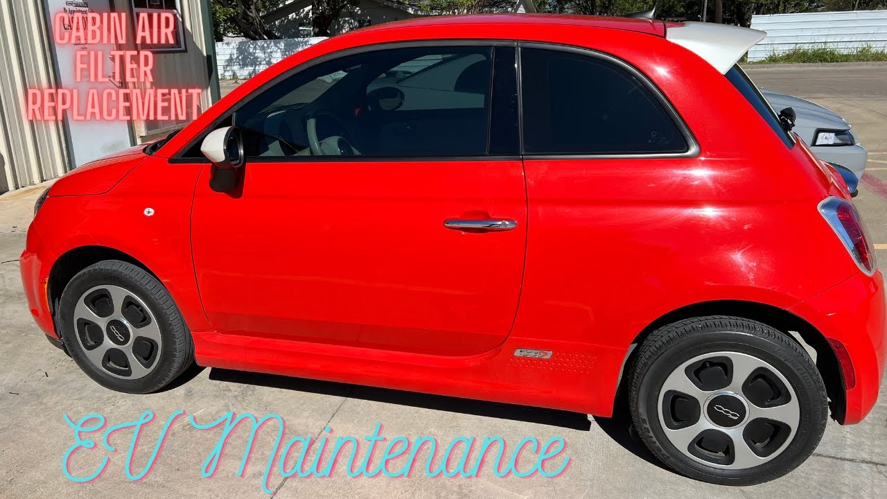 Техническое обслуживание электромобиля. Замена салонного фильтра на Fiat 500e.