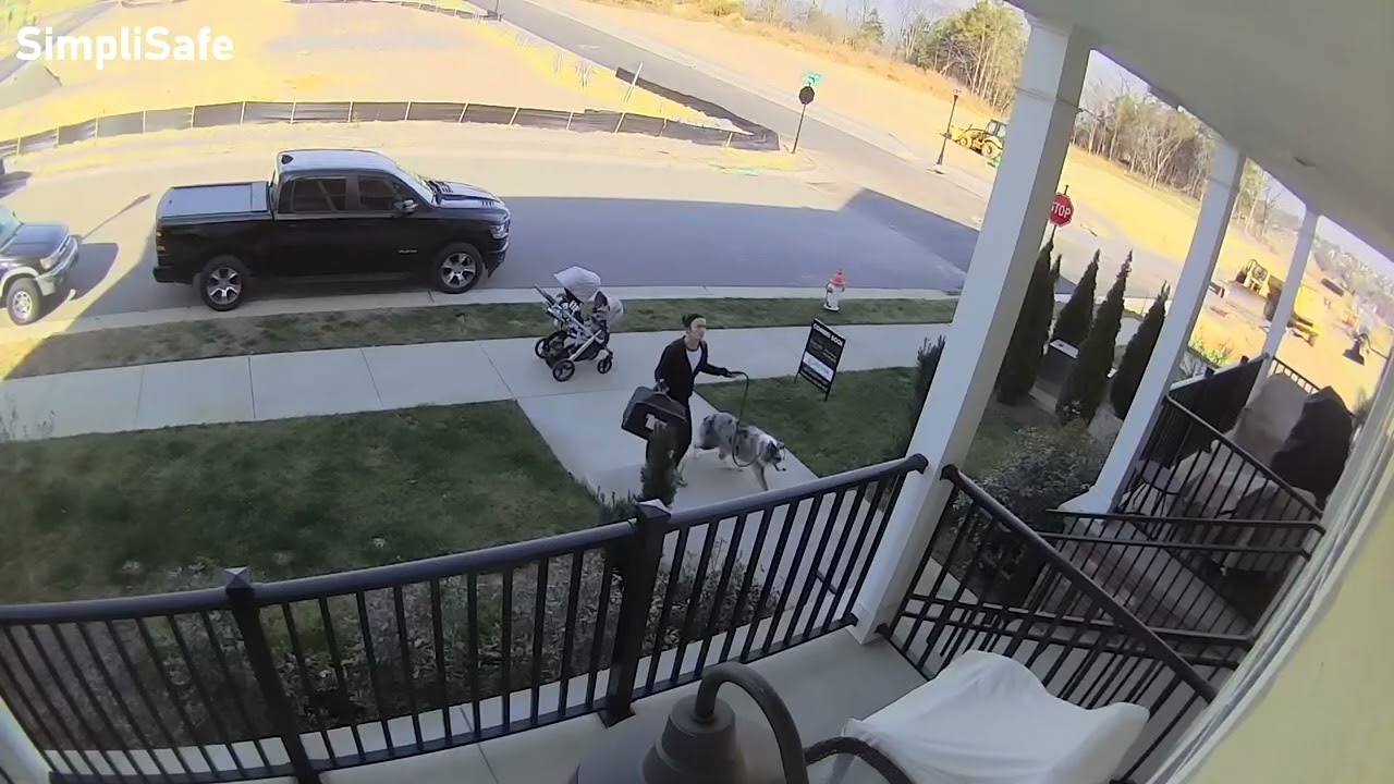 See this bag she’s returning? It was taken from my car & the most expensive item in it is gone. 