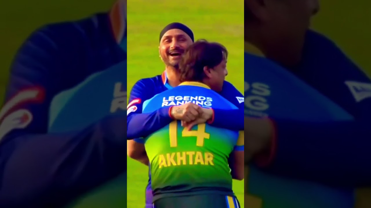 emotional moment Shoaib akhter vs harbhajan singh #shortvideo #india #pakistan