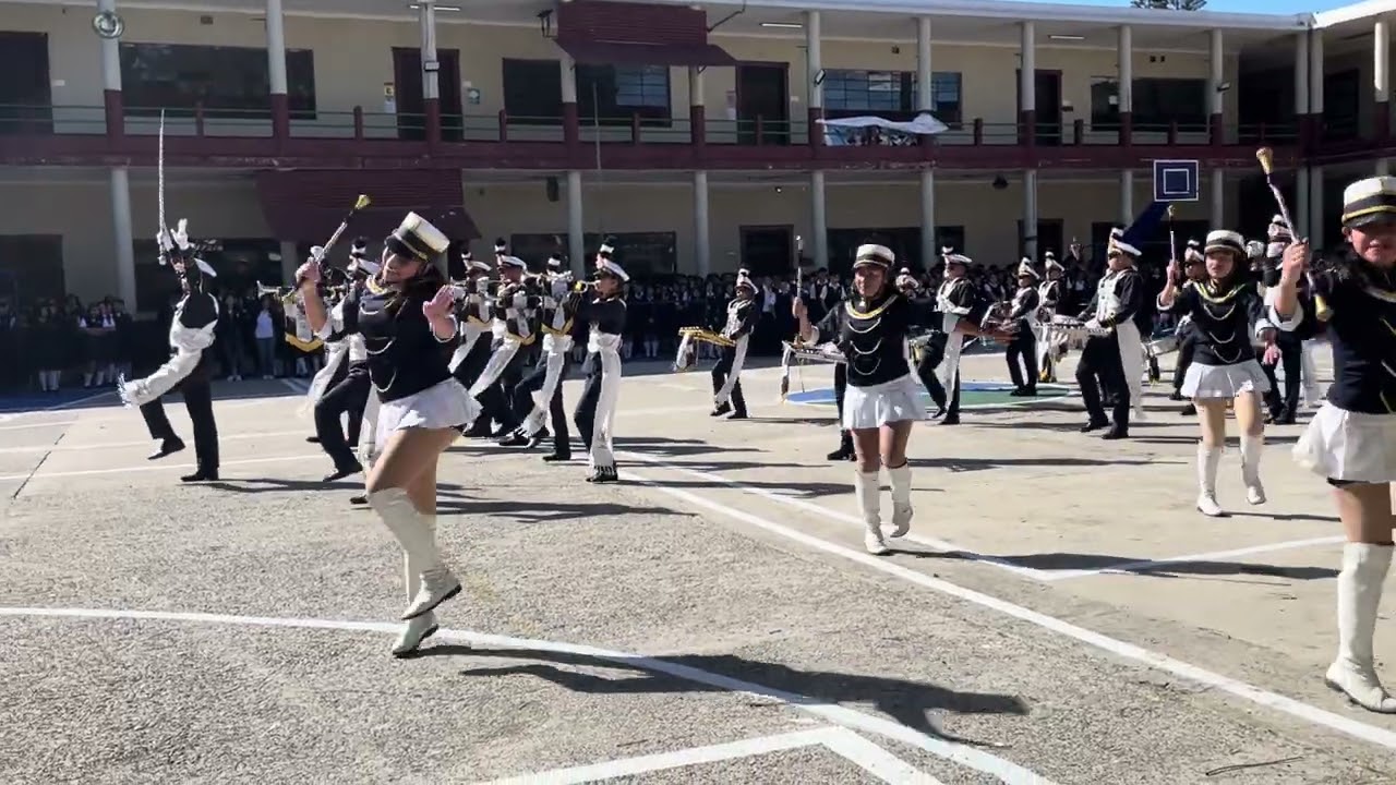 Banda de Guerra Los Tiburones de Comercio central - inicio del ciclo escolar 2026