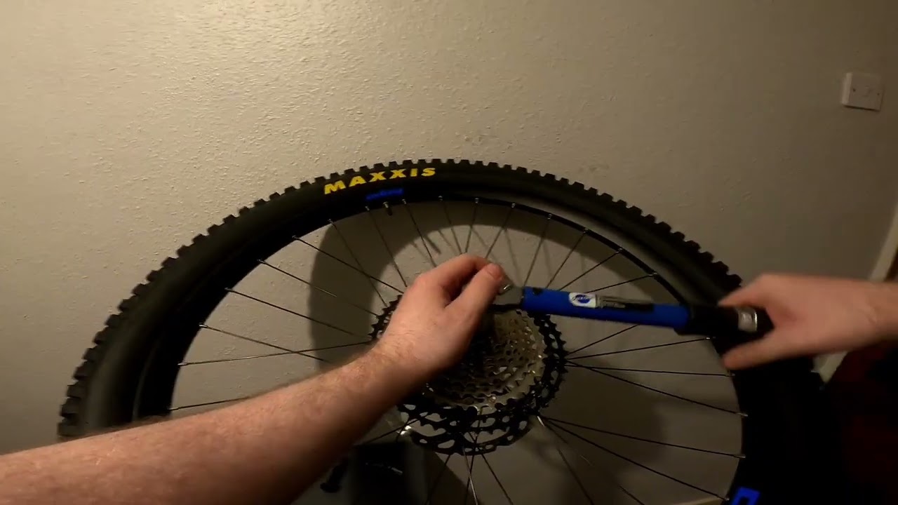 installing hope pro5 freehub xt cassette wheels chain chain guide