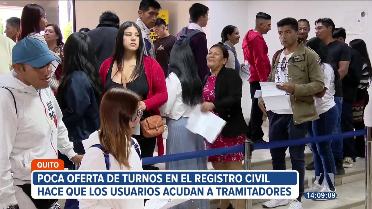 Así operan los tramitadores en el Registro Civil de Quito