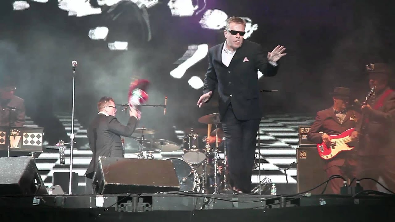 Vive Latino 2012 -Presentación-MADNESS  ONE STEP BEYOND