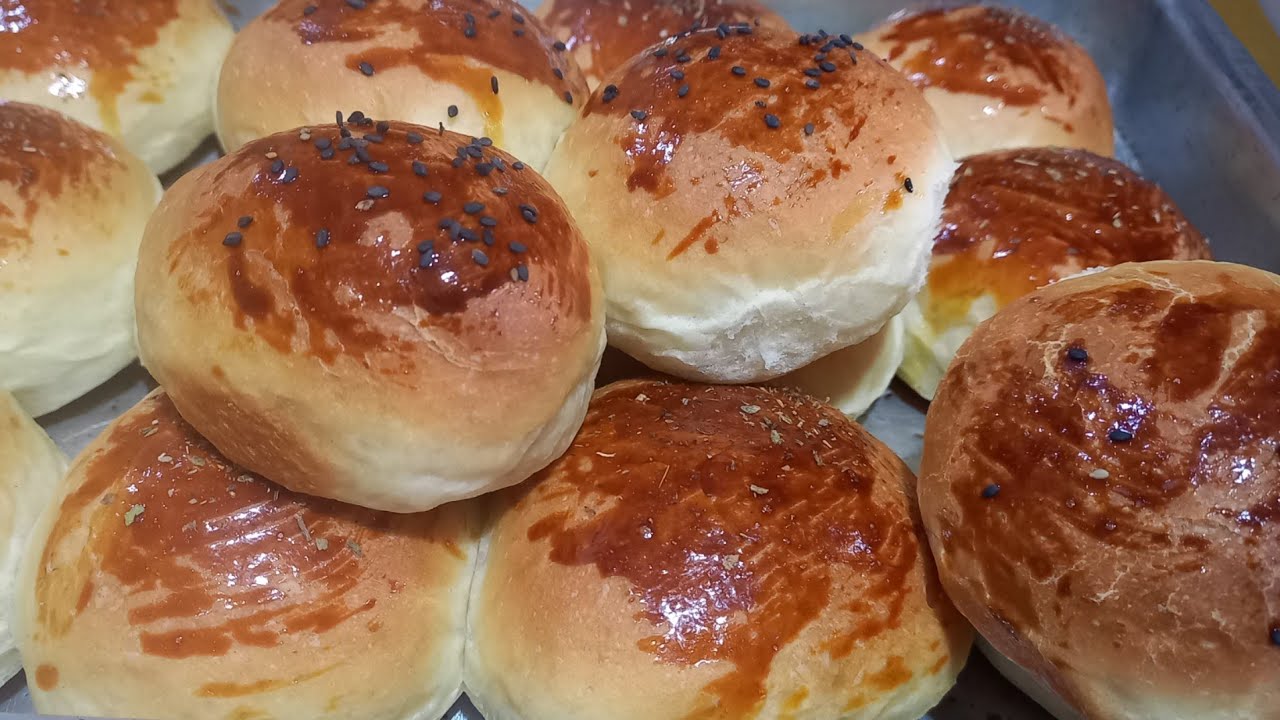 PÃO DE  HAMBÚRGUER CASEIRO  - COM  POUCO INGREDIENTE  -  #rumoa6000 /  selma azeredo 