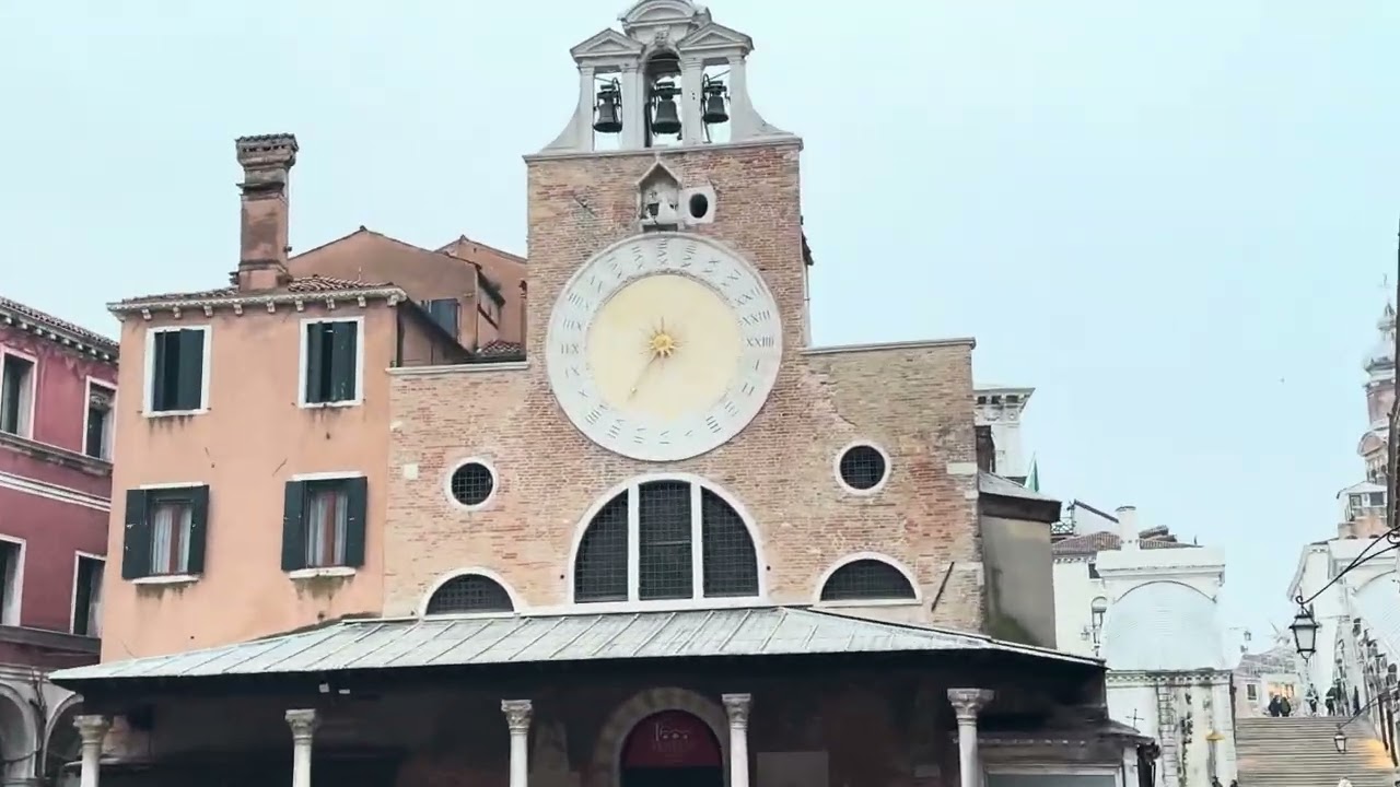 A full walk through Venice 🇮🇹From before sunrise to a living city of light, water, and silence.🤍