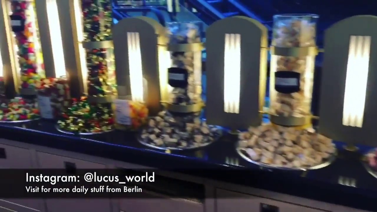 Berlin: KaDeWe Food Court (KaDeWe Mall Berlin)