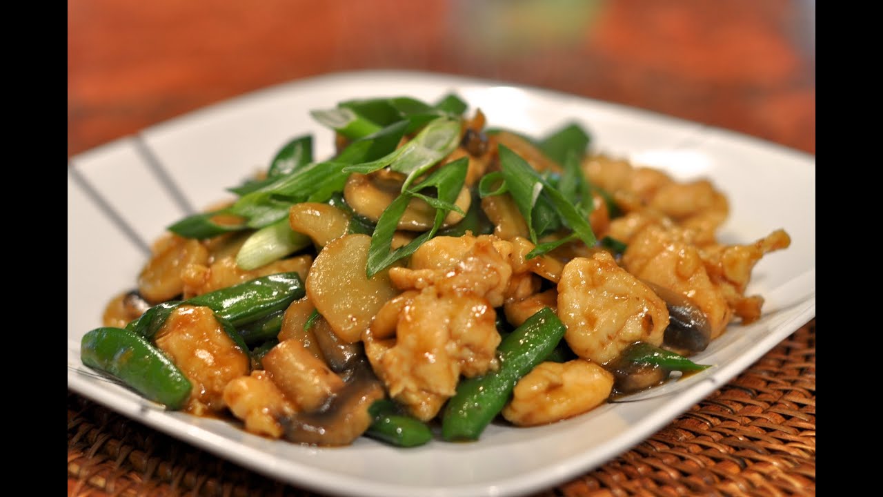 Wok Cooking Recipe for Moo Goo Gai Pan _ Stir-fried Chicken and Mushrooms