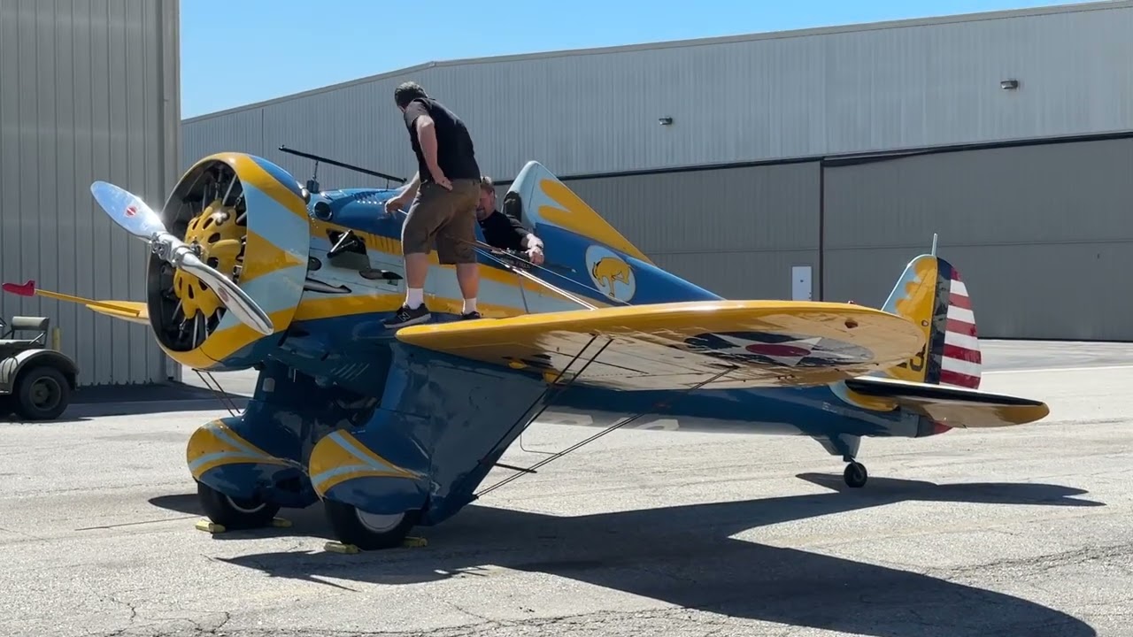P-26 Peashooter engine startup