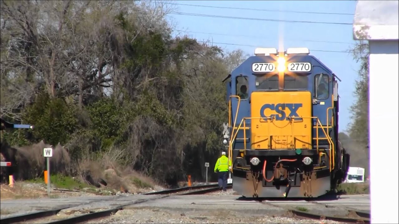Norfolk Southern D9-40CW 9626 leads NS 229 and CSX GP38-2 2698 leads CSX A783-06