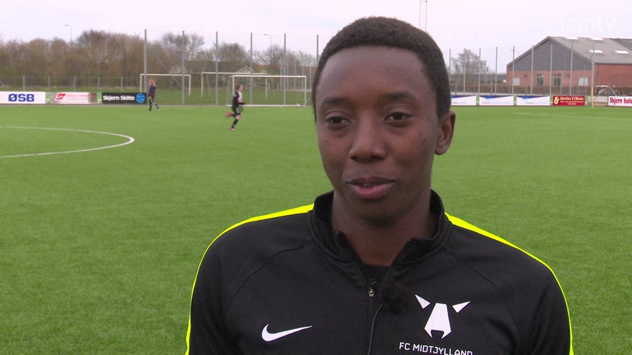 Superligaspillere var træner-for-en-aften i Skjern GF