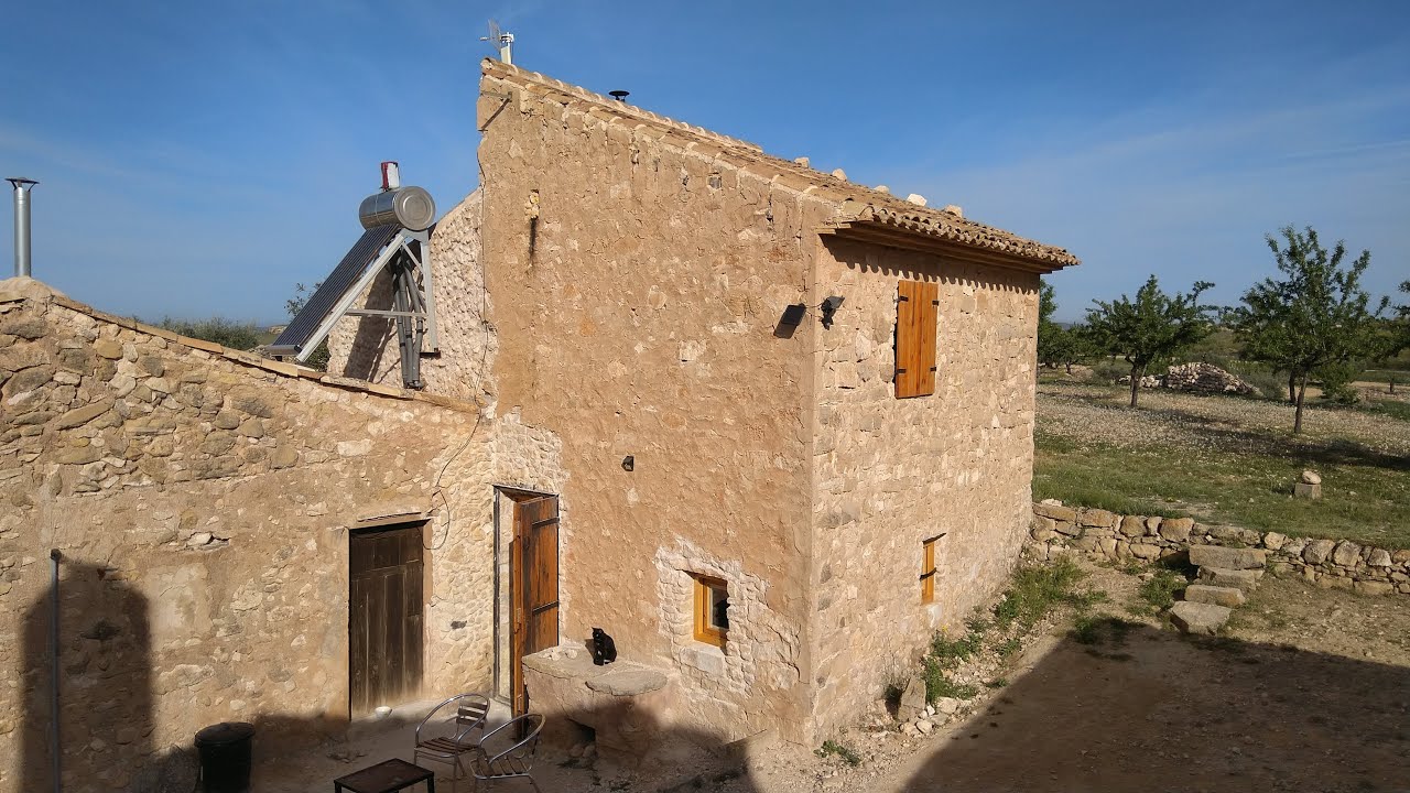 Couple renovating an abandoned Spanish Finca  - another major job completed