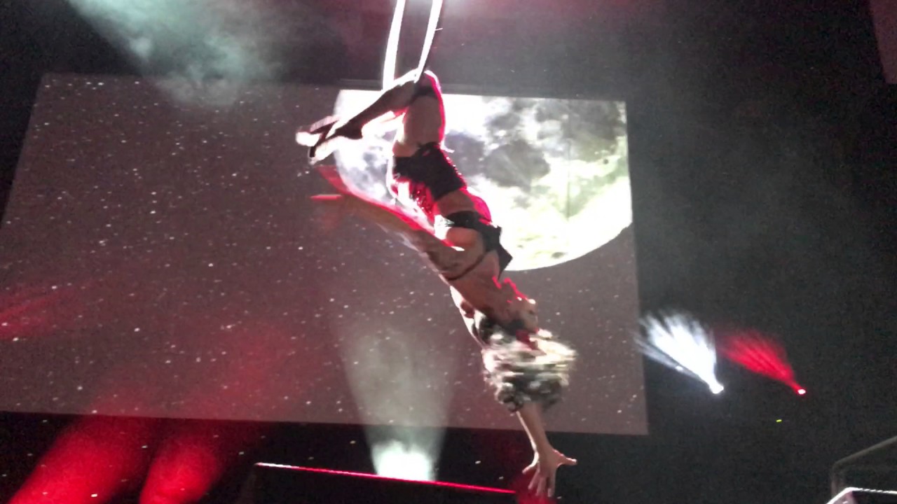 Violet Chachki - Hoop Routine - Werq The World @ Troxy, London - 30/05/2017