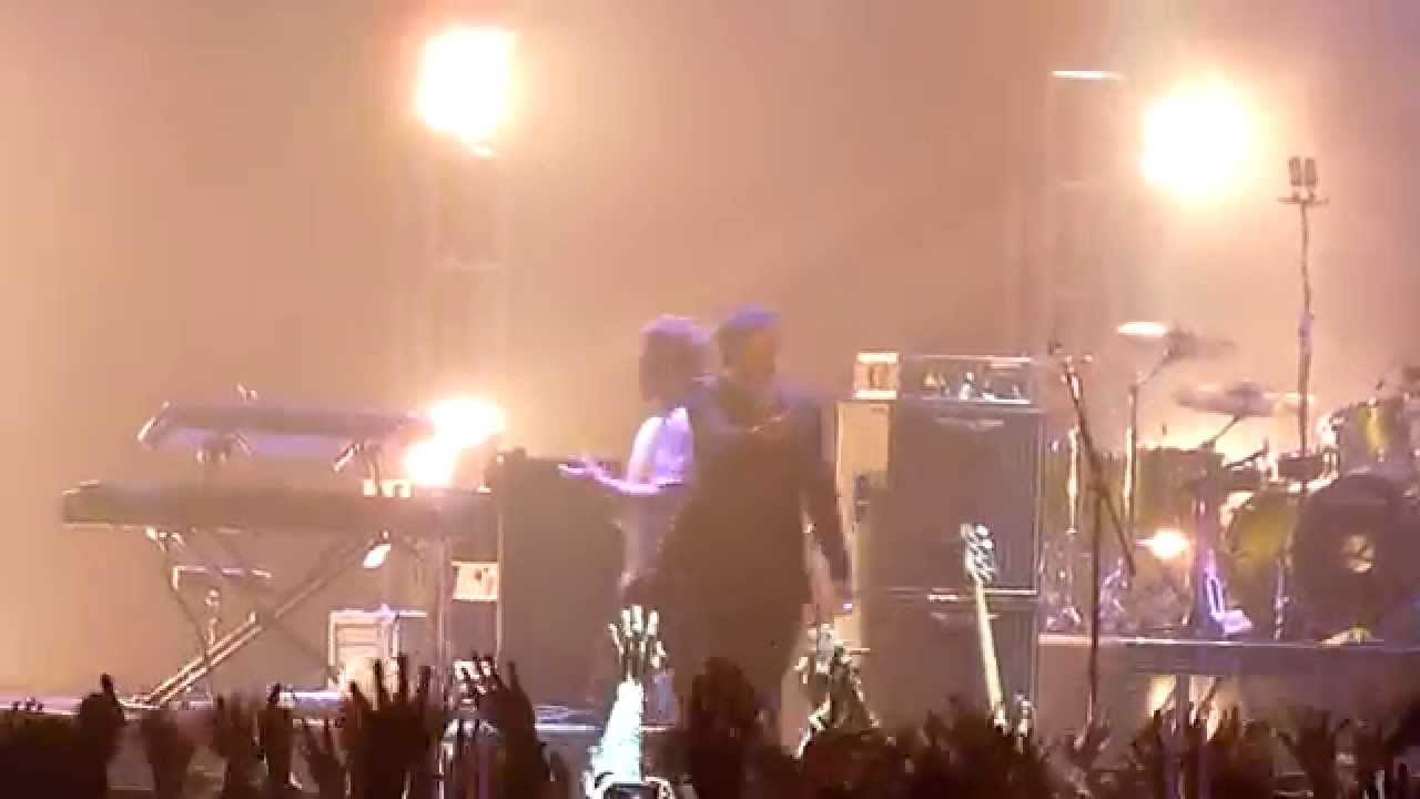 Why does it always rain on me? - TRAVIS Live in Seoul, Korea 25/3/2014