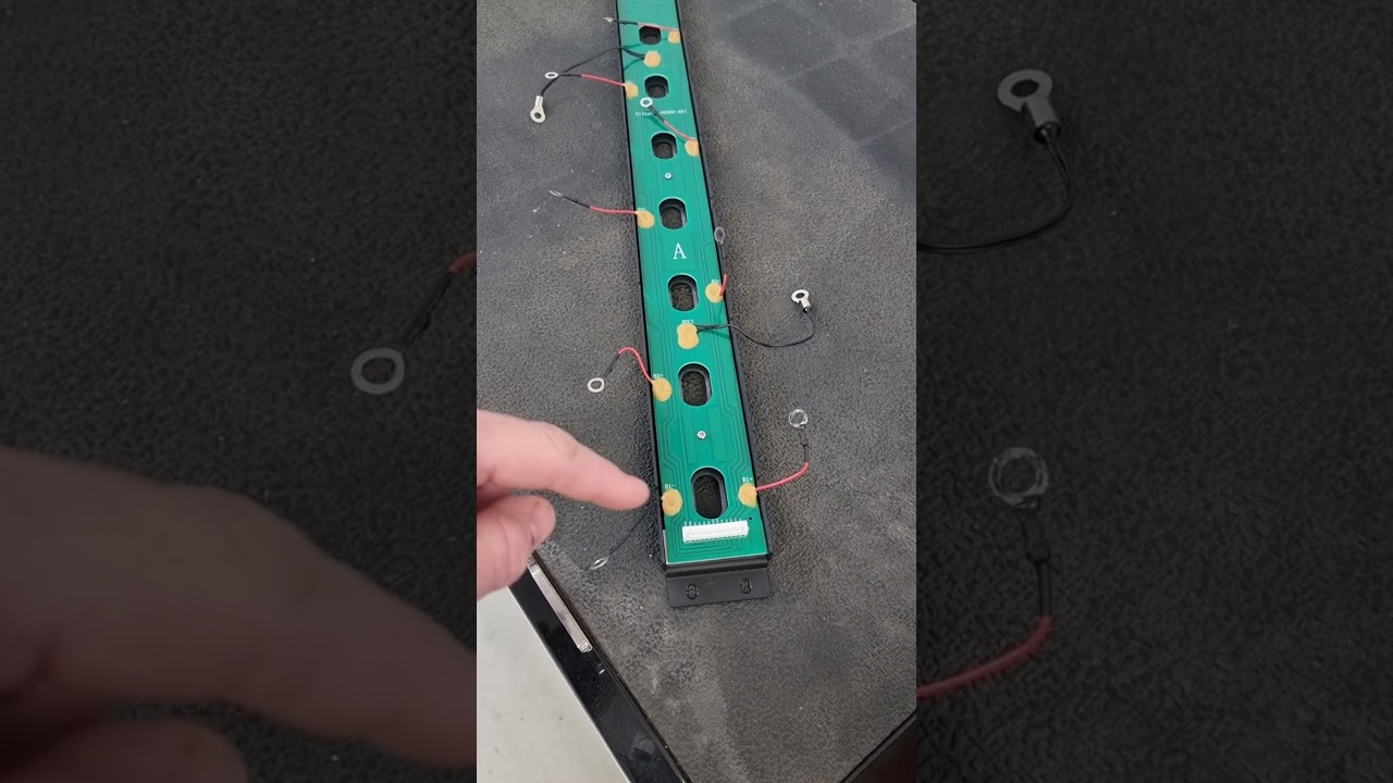 Yixiang V19 48v DIY battery box problem - Balance lead PCB short - Factory error