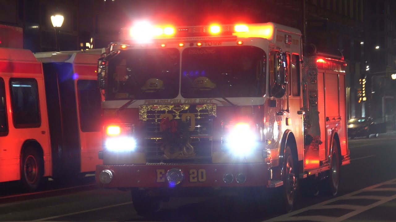 Philadelphia Fire Department Engine 20 Responding  