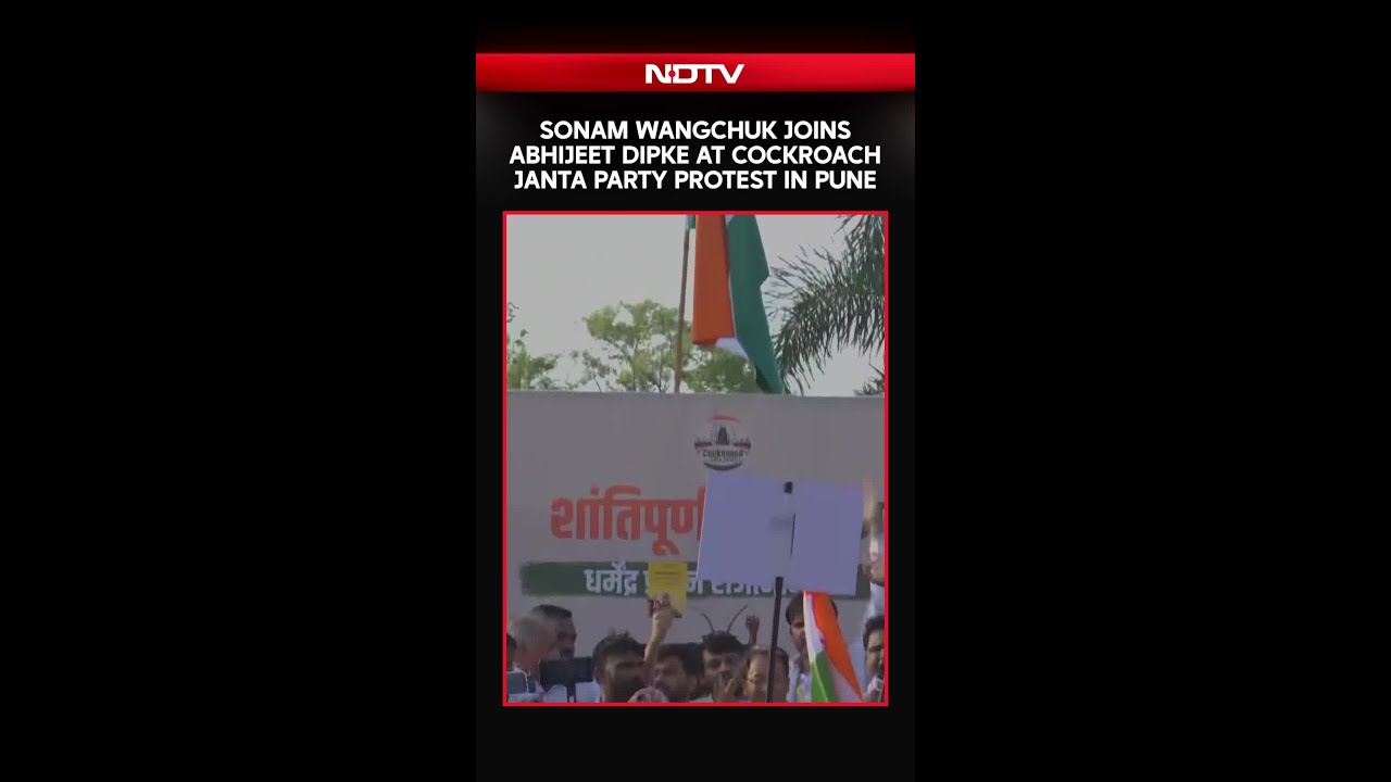 Sonam Wangchuk Joins Abhijeet Dipke at Cockroach Janta Party Protest in Pune