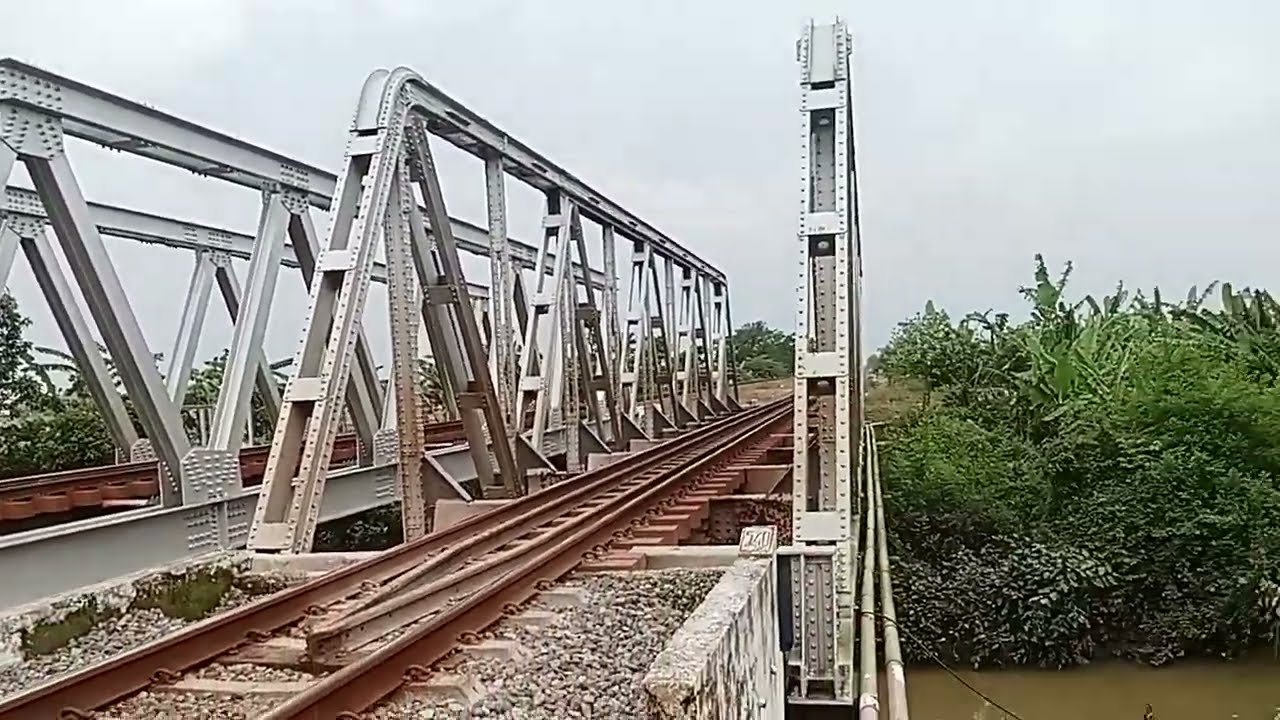 Jembatan Rell kereta api kali gua yang menelan ribuan nyawa 