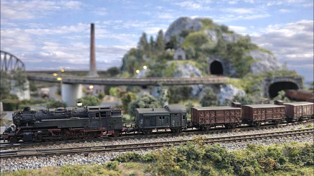 Z Scale - next level. Fully weathered goods train