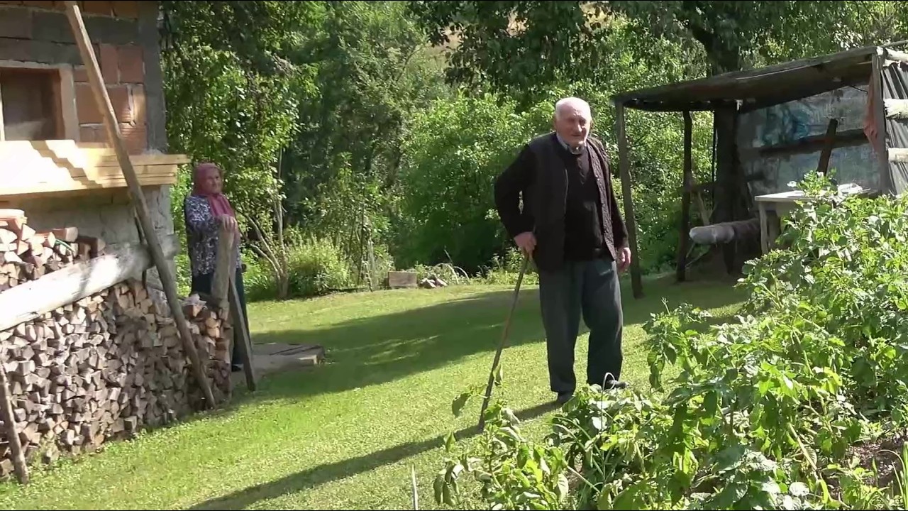 Haman je nama život malo i omrzao a kuća i bašta kao apoteka