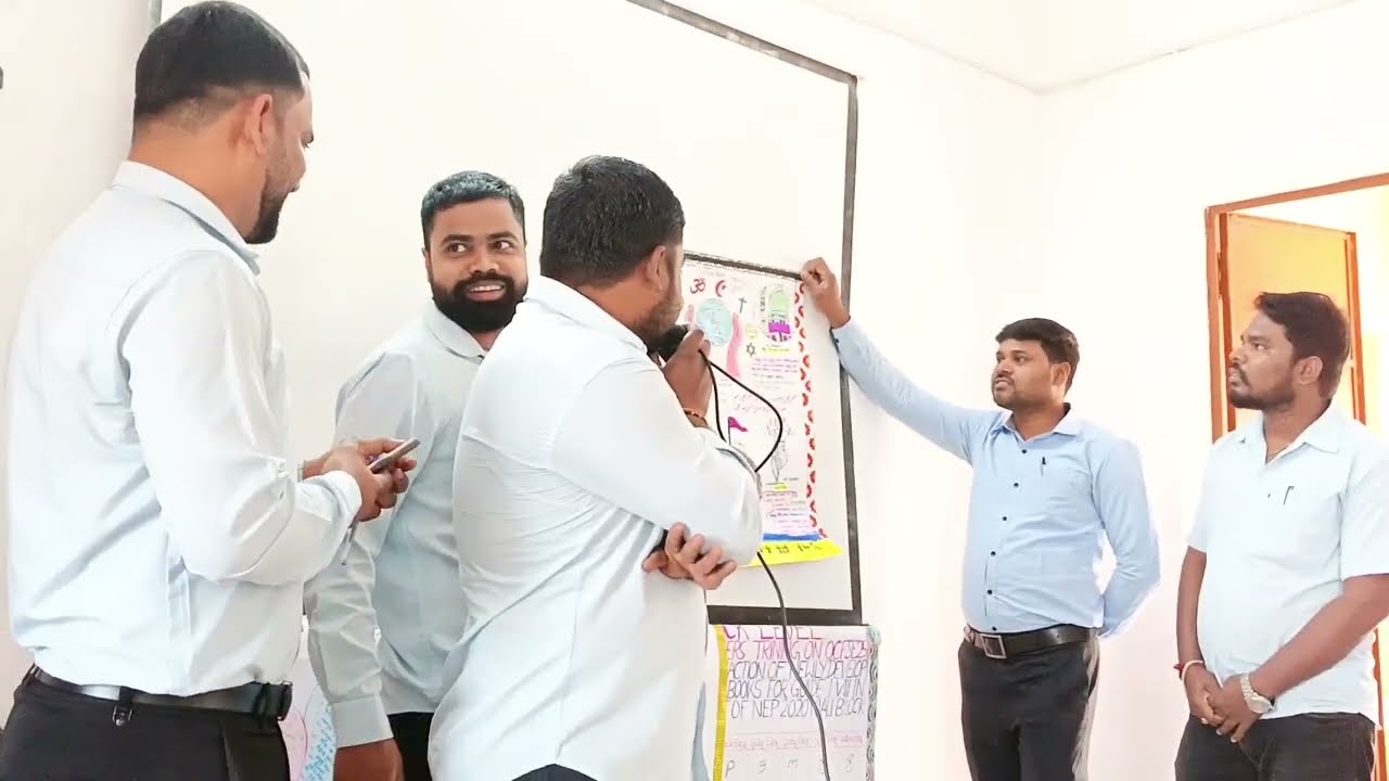 Teacher ମାନେ ସାରା ରାତି ଅନିଦ୍ରା ରହି ଏତେ ସୁନ୍ଦର ଚିତ୍ର କବିତା ସୃଷ୍ଟି କରିଛନ୍ତି.. 👍