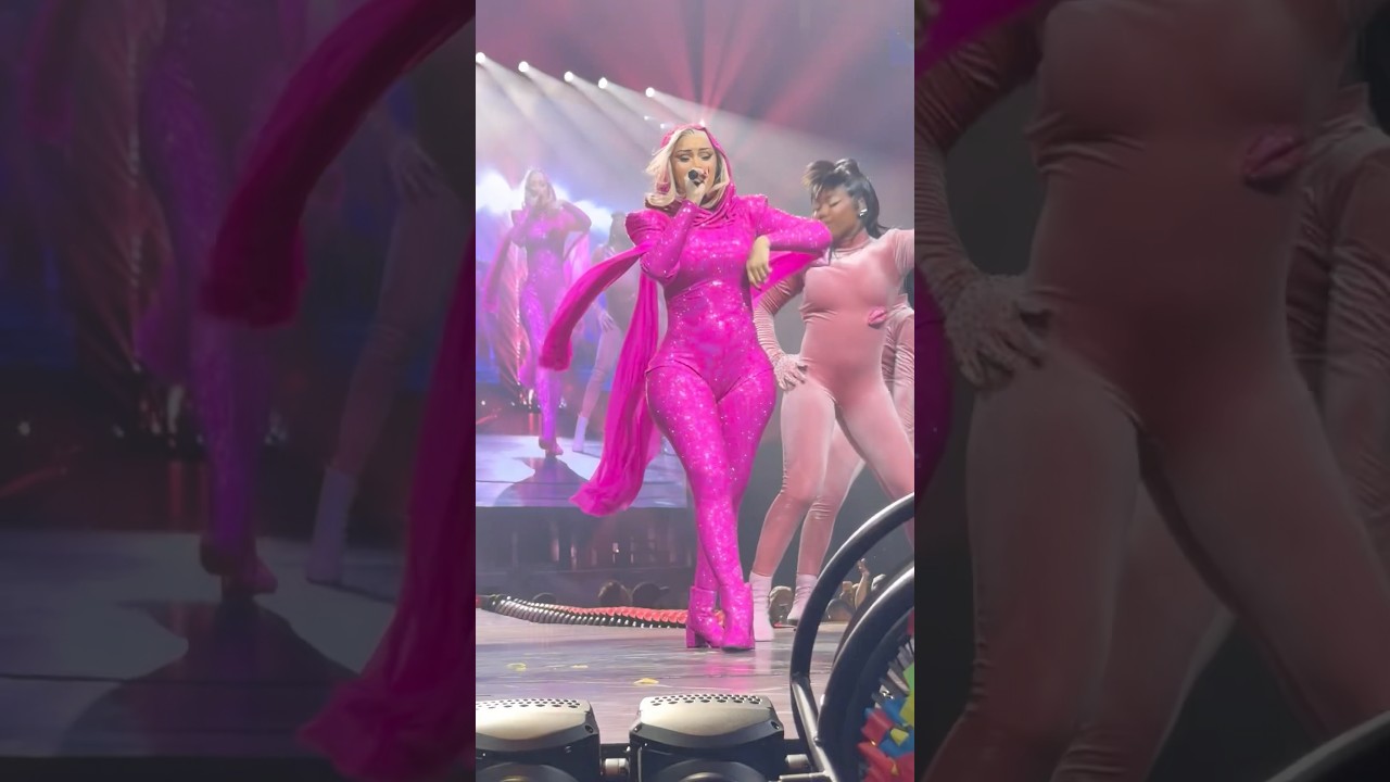 Cardi B Performing &ldquo; Better Than You &ldquo; Live in Sacramento, CA 💖