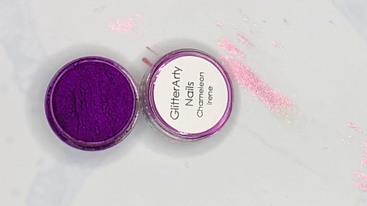 Swatching, chameleon chrome pigments from Glitterarty nails